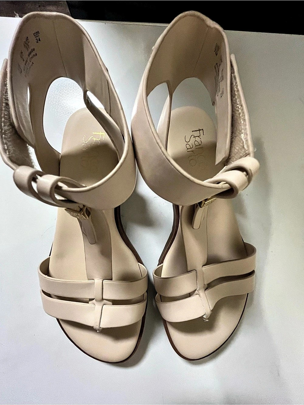 Franco Sarto Dosha Strappy Flat Sandals Cream US 7M